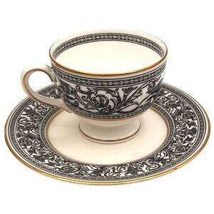 FLORENTINE BLACK by Wedgwood Leigh Tea Cup & Saucer England Black Dragons‎
